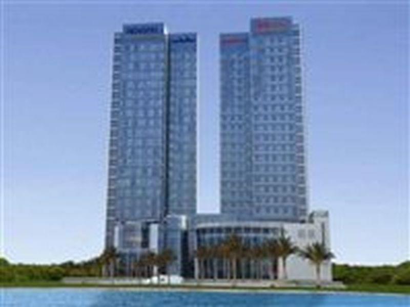 Отель Ibis Abu Dhabi Gate Экстерьер фото